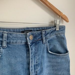 2/$20 Urban Outfitters BDG Cropped Girlfriend Jean